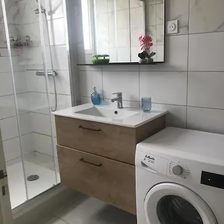Entier 3 Chambres- Centre *